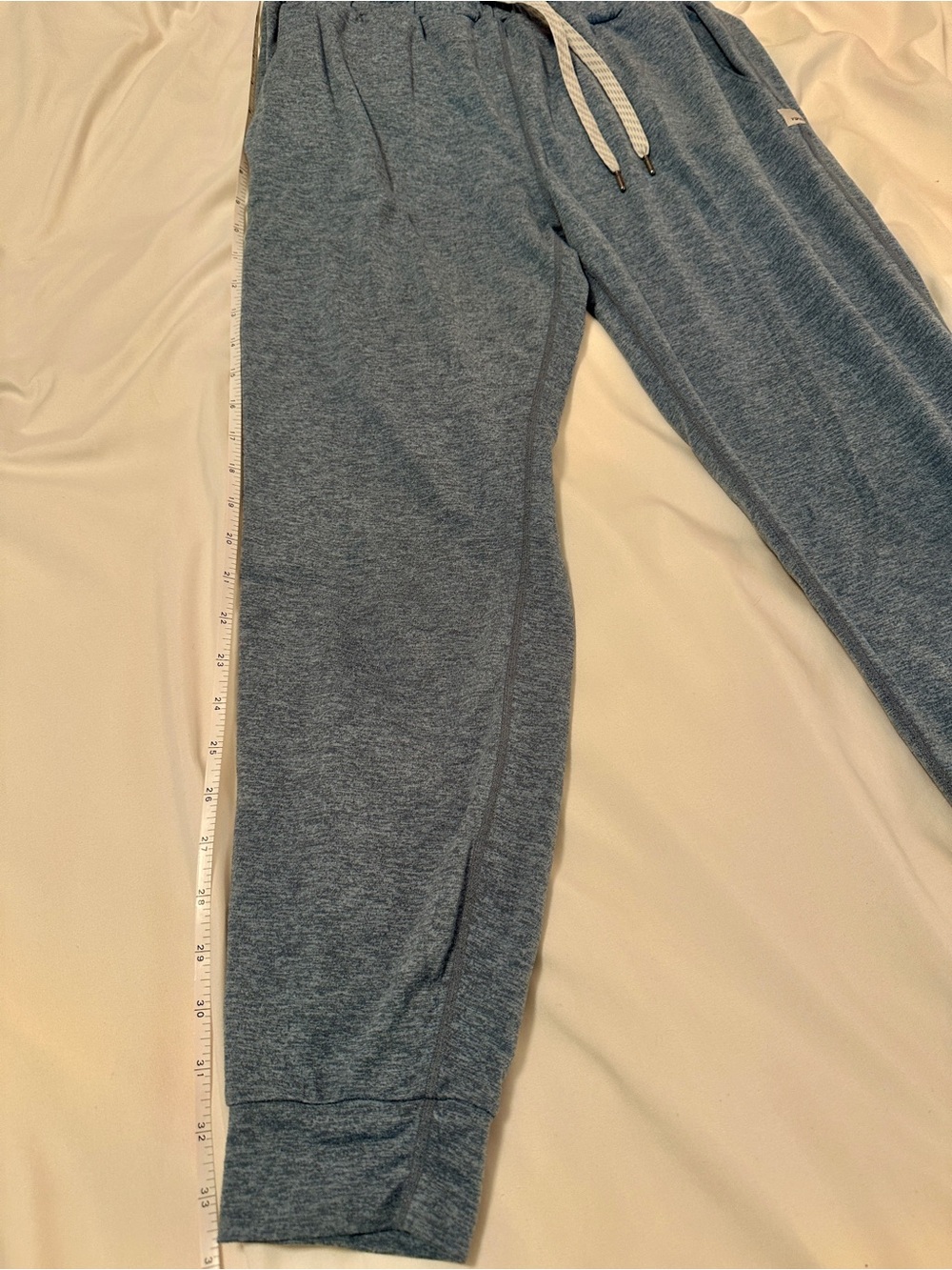 Vuori Performance Drawstring Joggers. Size Small. Light Blue/Grey - Picture 6 of 7